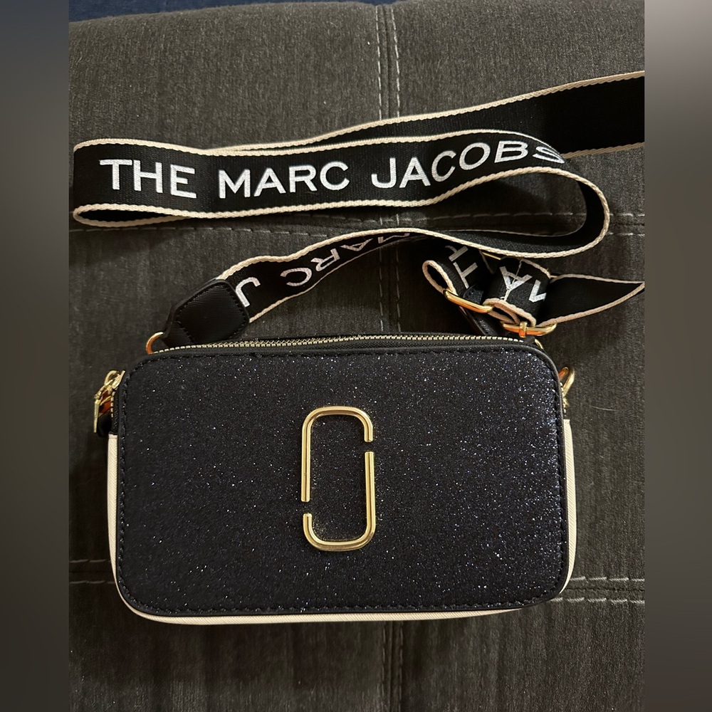 NWOT MJ Camera Bag